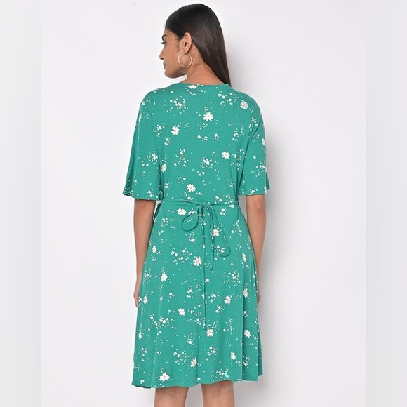 NWT Marks & Spencer Jersey Floral Knee Length Wrap Dress Size Small - Picture 9 of 10